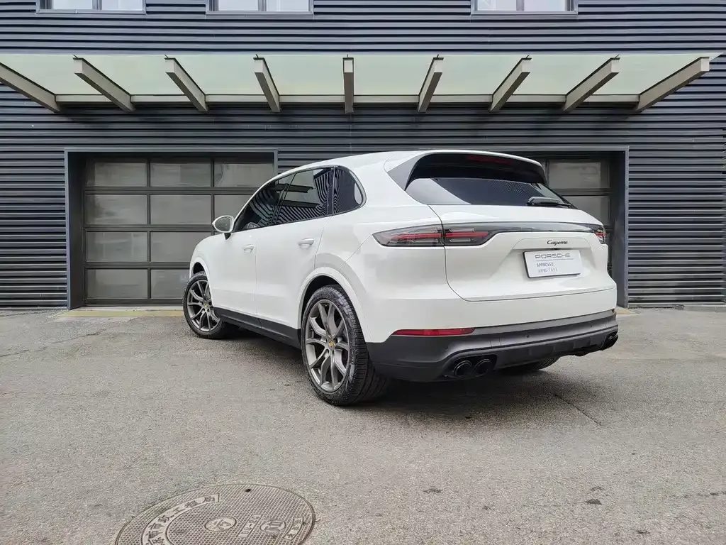 Porsche Cayenne — фото 10