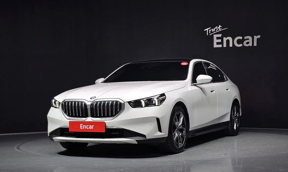 BMW 5-Series 2024 из KR, фото 1