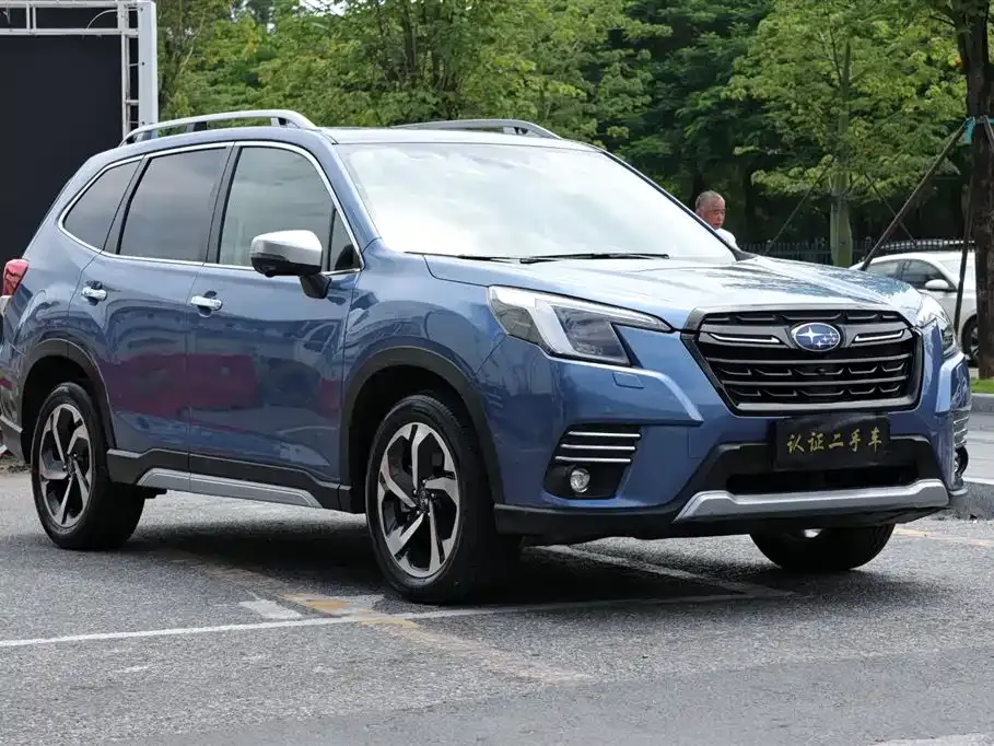 Subaru Forester — фото 4