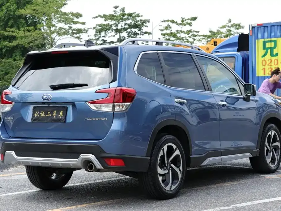 Subaru Forester — фото 8