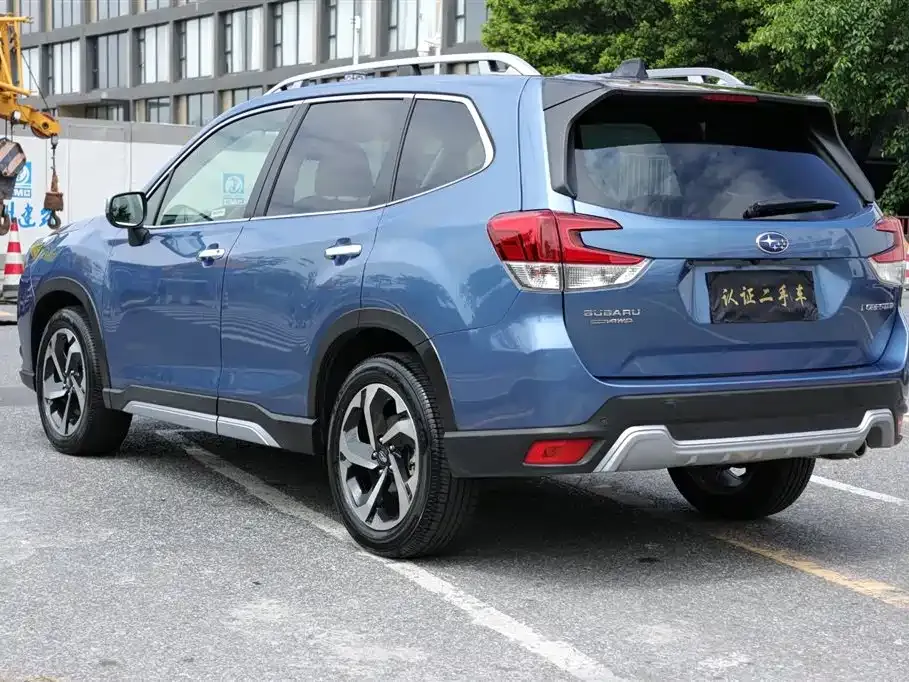 Subaru Forester — фото 9