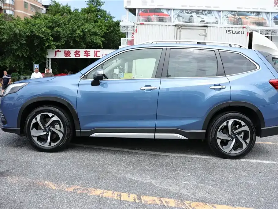 Subaru Forester — фото 7