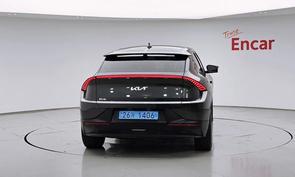 Kia EV6 2023 из KR, фото 2