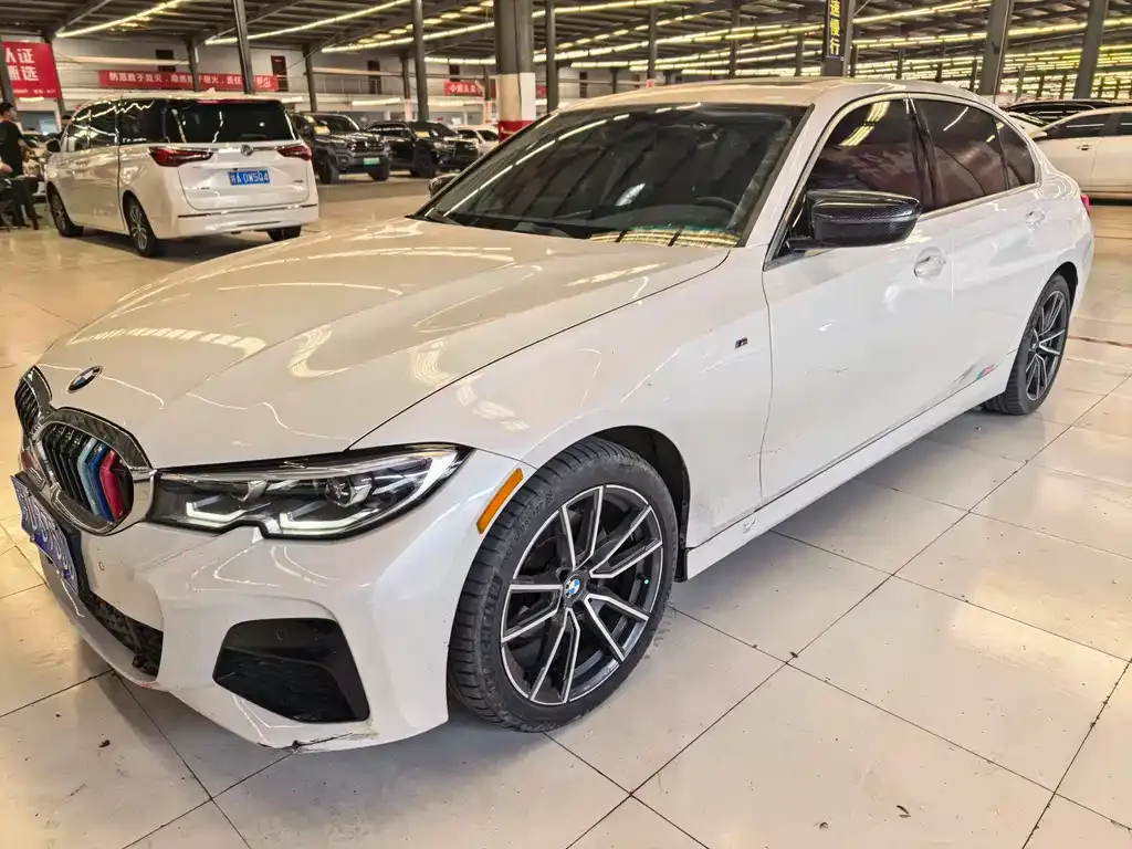 BMW 3 Series 2021 из CN, фото 1