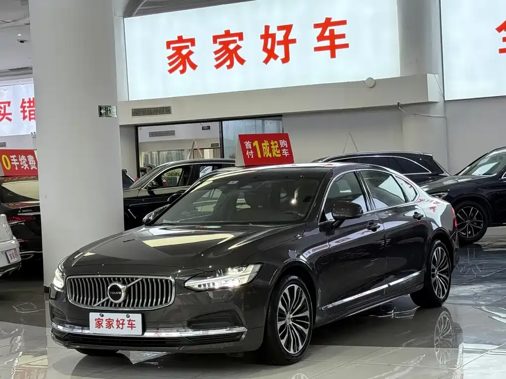 Volvo S90 2024 из CN, фото 1