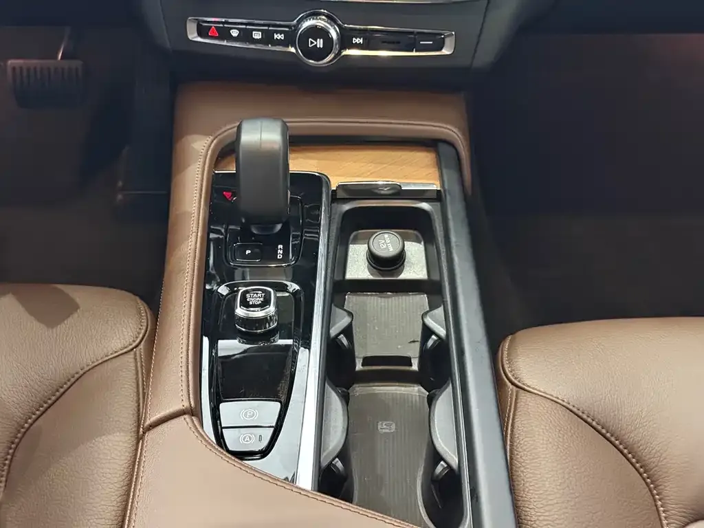 Volvo S90 2024 из CN, фото 7