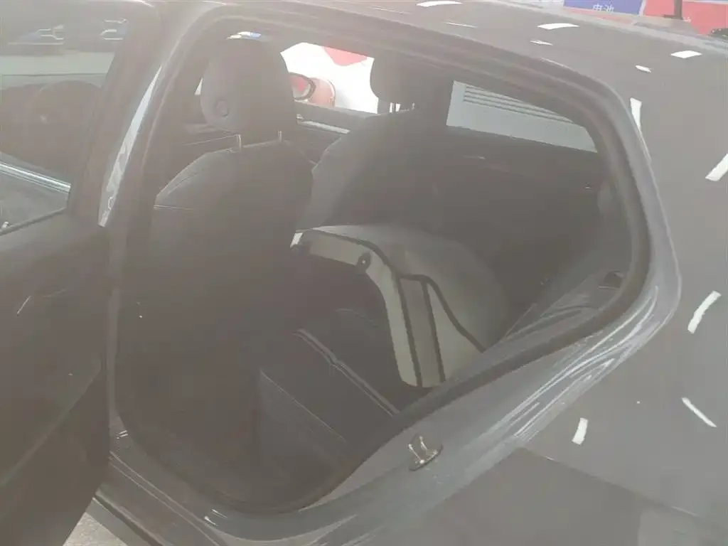 Volkswagen Golf 2022 из CN, фото 6