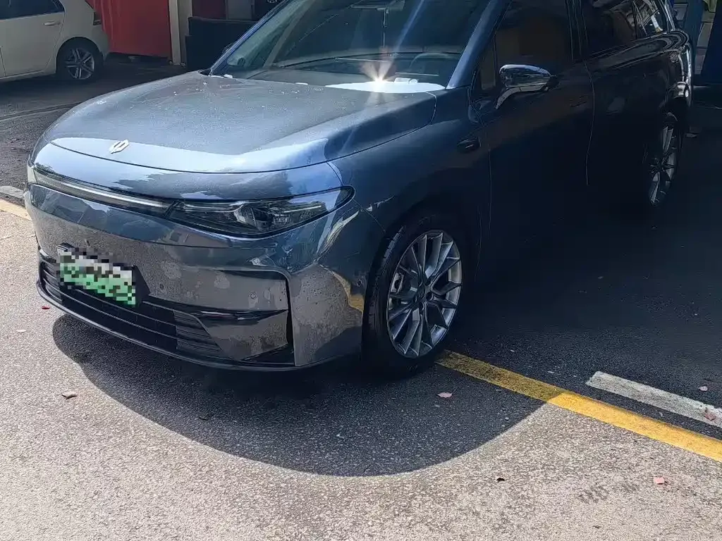Leapmotor C10