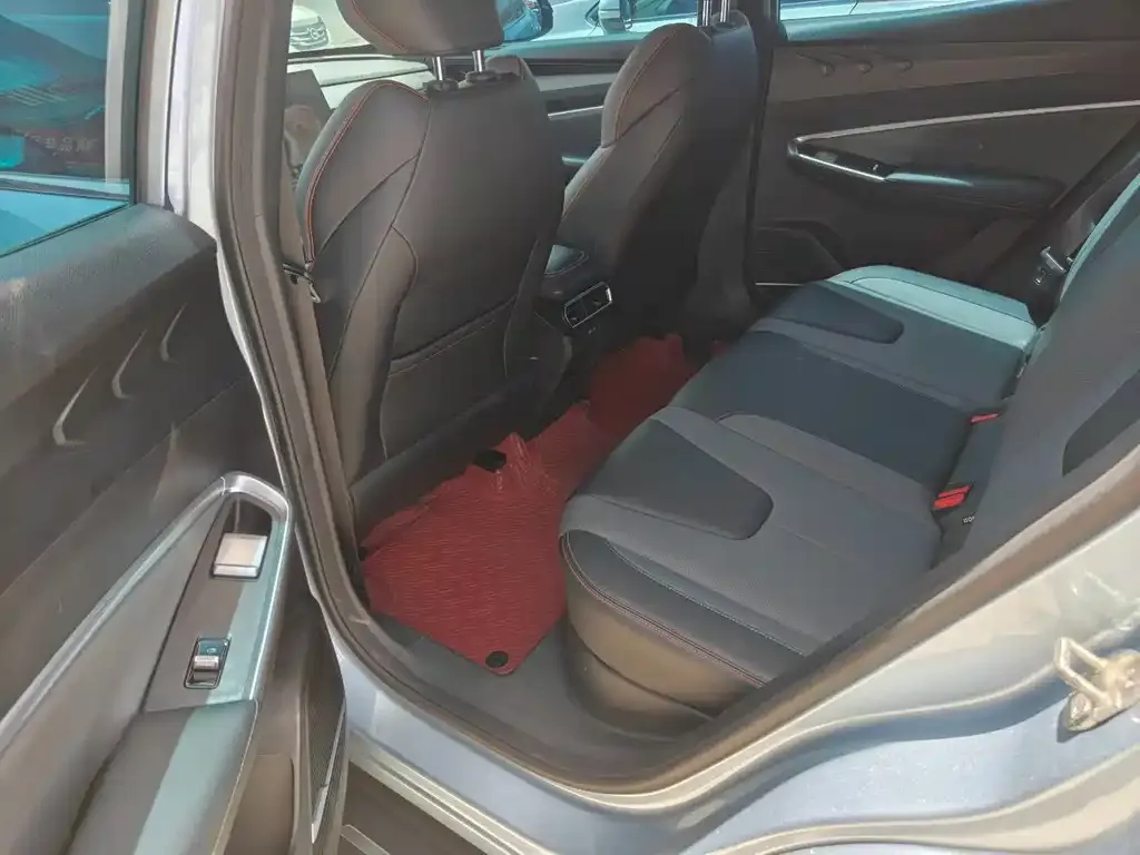 Geely Boyue 2024 из CN, фото 2