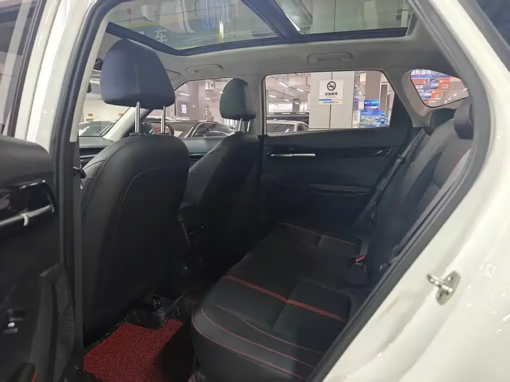 Kia KX3 2022 из CN, фото 2
