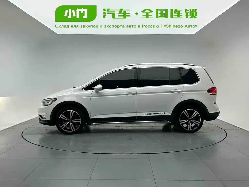 Volkswagen Touran 2022 из CN, фото 4