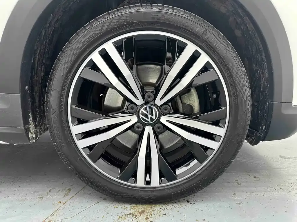 Volkswagen Touran 2022 из CN, фото 6