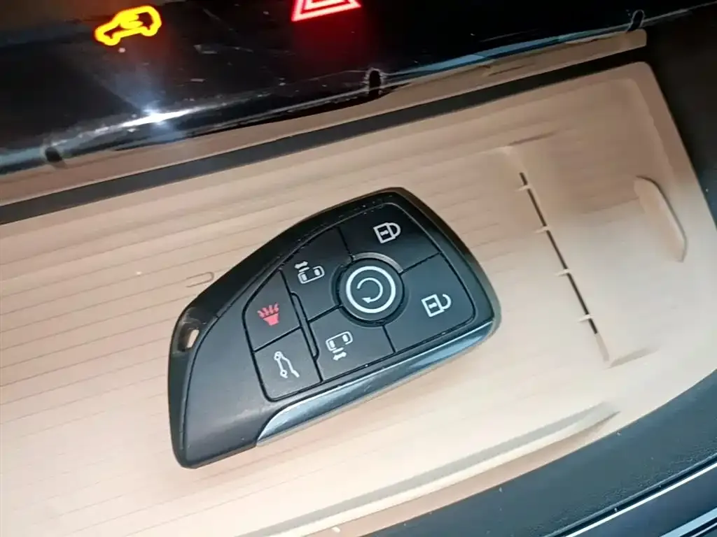 Buick GL8 Hybrid 2025 из CN, фото 5