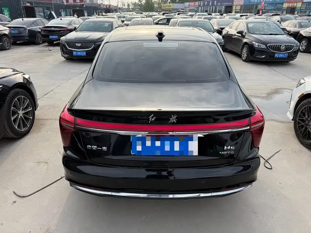 Hongqi H5 — фото 3