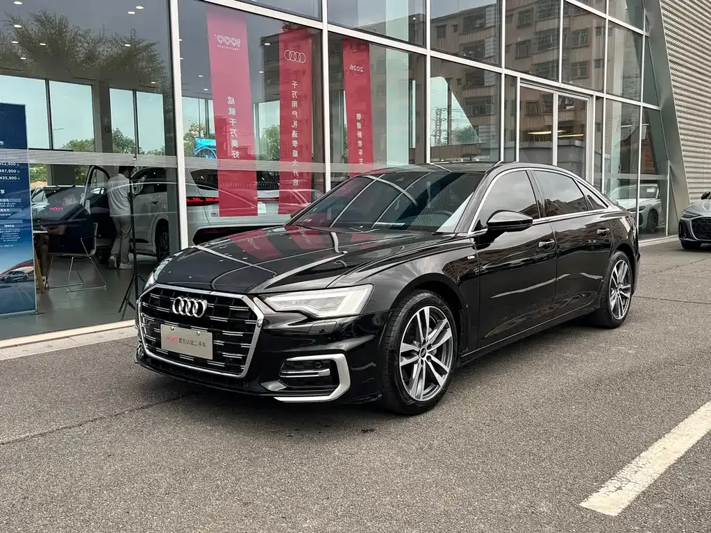 Audi A6L — фото 1