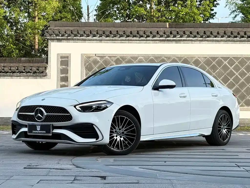 Mercedes-Benz C-Class — фото 1
