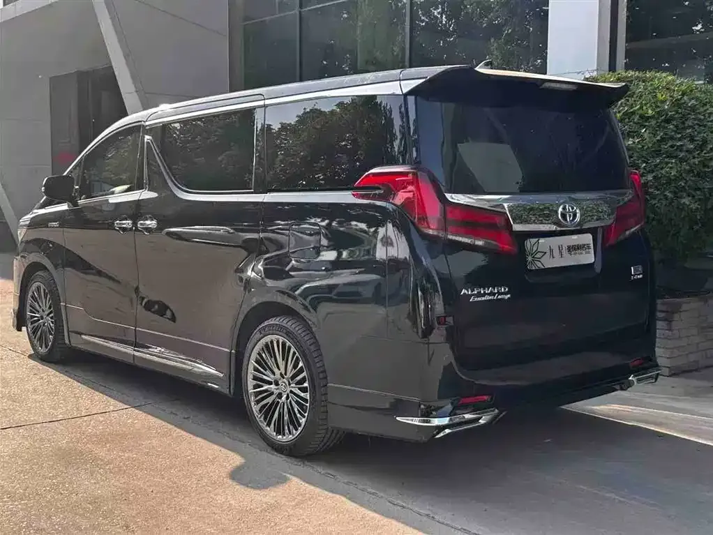 Toyota Alphard 2022 из CN, фото 2