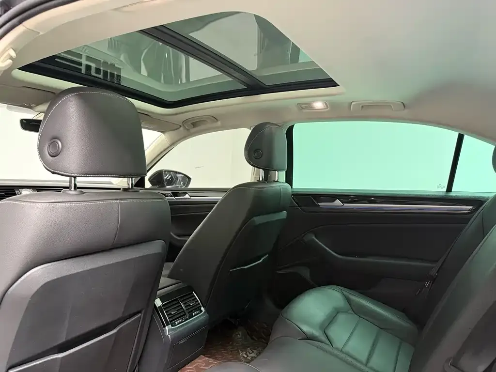 Volkswagen Phideon 2021 из CN, фото 2
