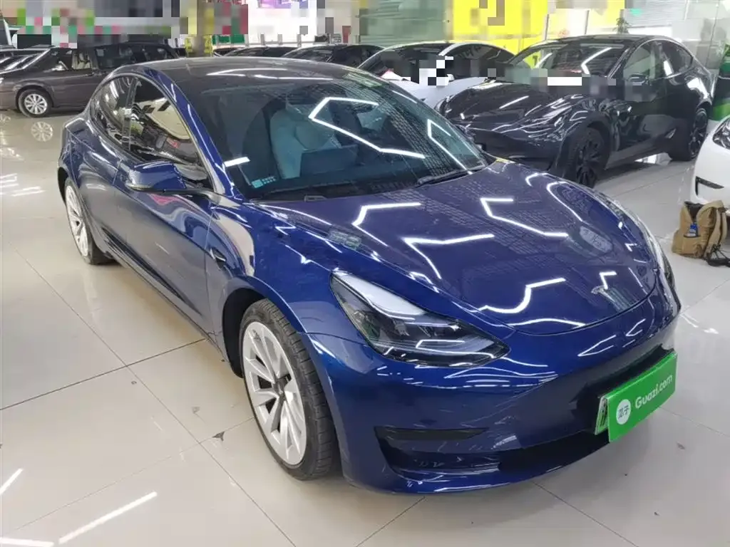 Tesla Model 3 — фото 4