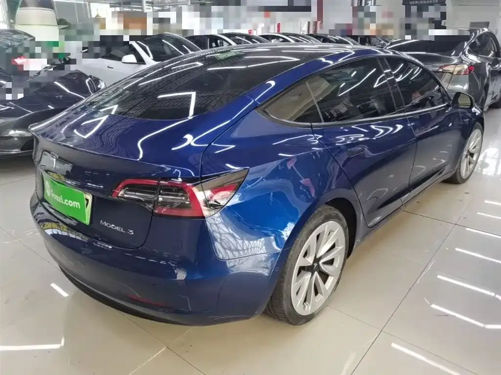 Tesla Model 3 — фото 6