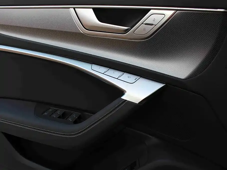 Audi A7L 2025 из CN, фото 2