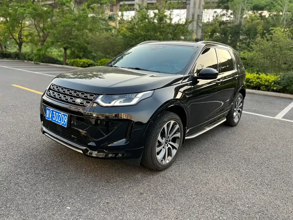 Land Rover Discovery Sport — фото 1