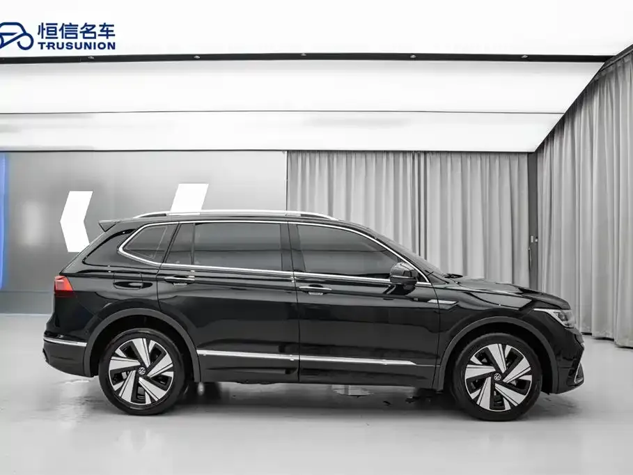 Volkswagen Tiguan L — фото 5