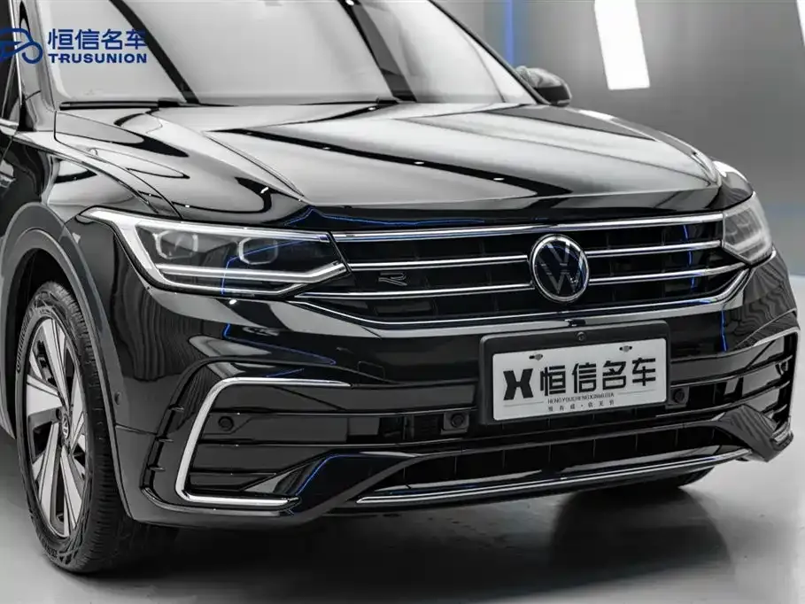 Volkswagen Tiguan L — фото 9