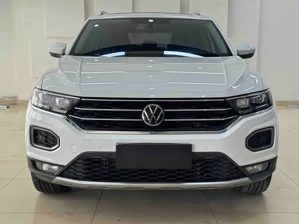Volkswagen T-Roc — фото 8