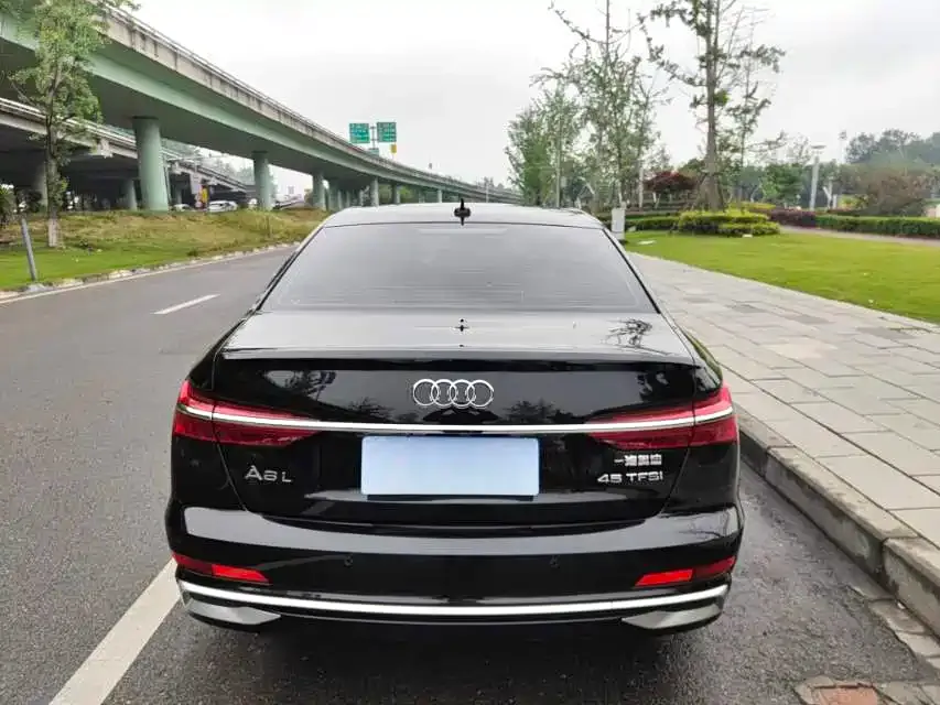 Audi A6L — фото 2