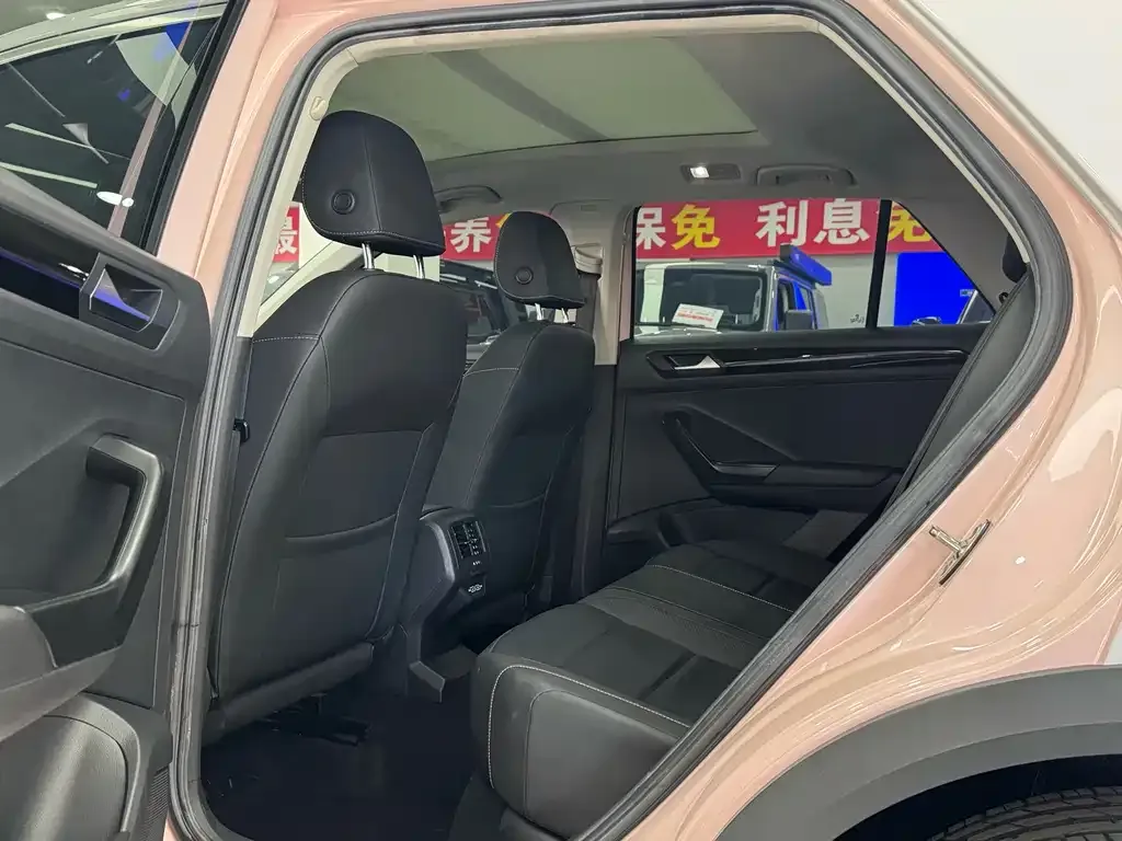 Volkswagen T-Roc 2021 из CN, фото 3