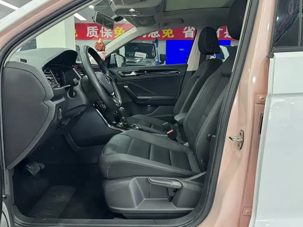 Volkswagen T-Roc 2021 из CN, фото 8