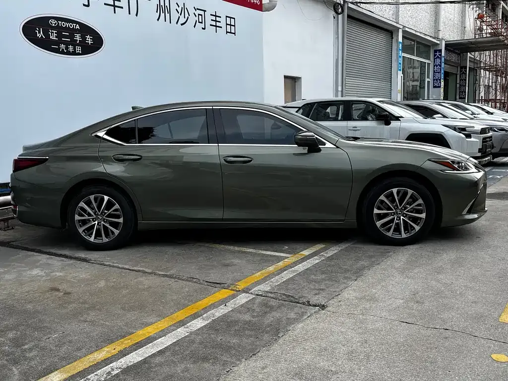 Lexus ES 2023 из CN, фото 7