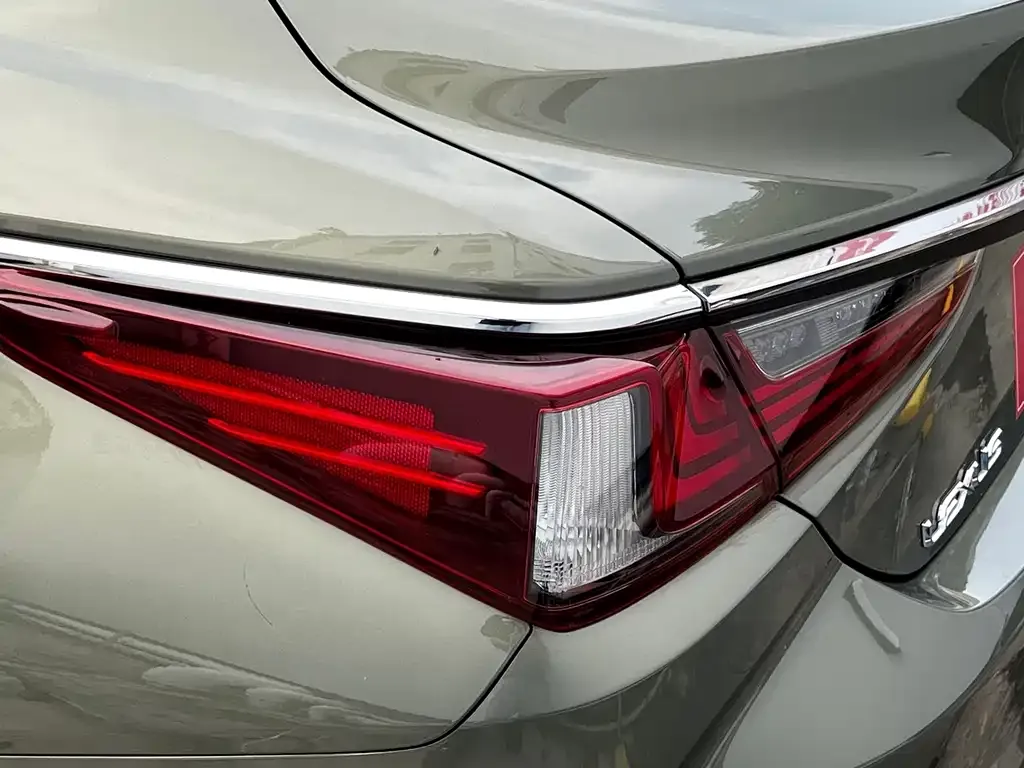Lexus ES 2023 из CN, фото 6