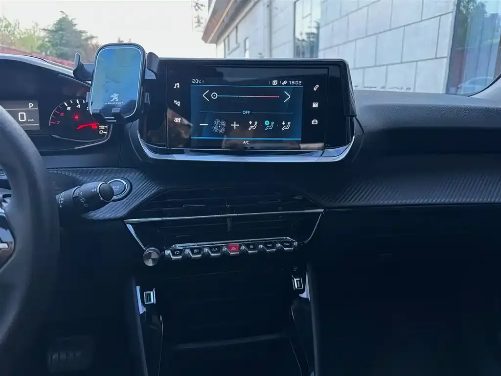 Peugeot 2008 2022 из CN, фото 3