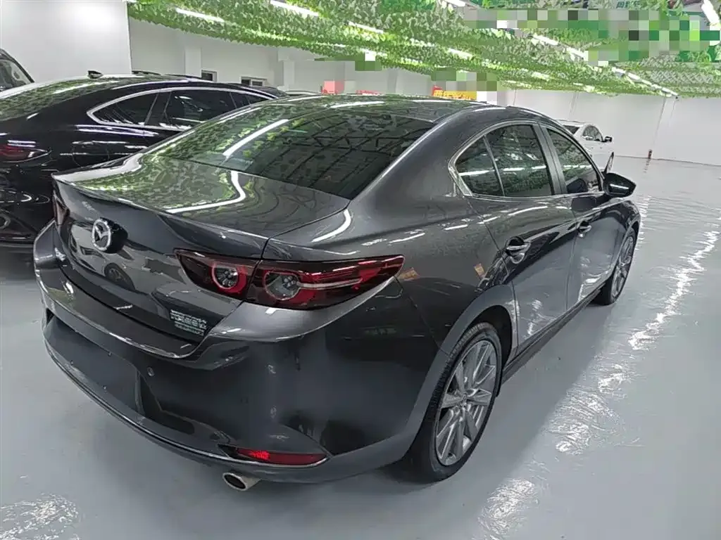 Mazda 3 Axela — фото 10