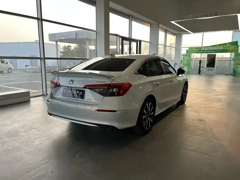 Honda Civic — фото 3