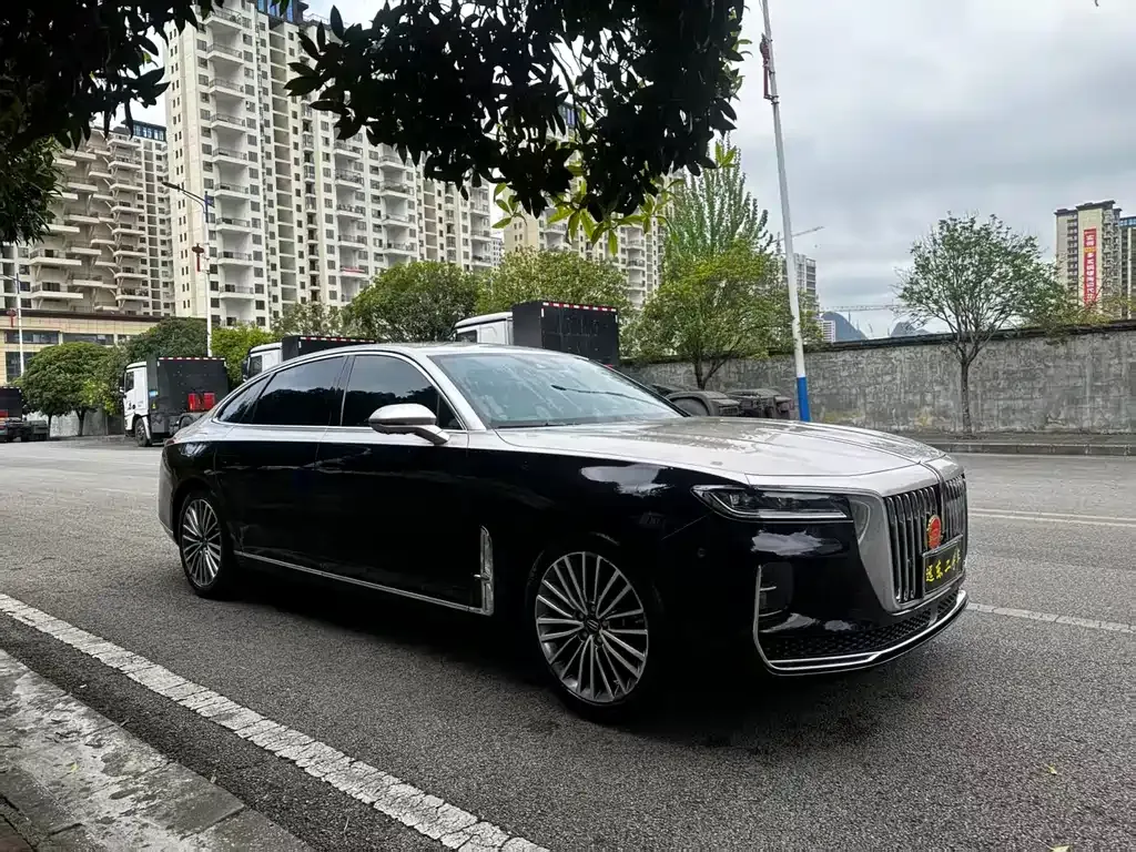 Hongqi H9 — фото 1