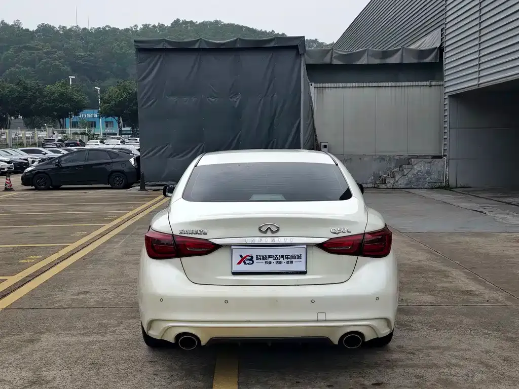 Infiniti Q50L 2021 из CN, фото 3