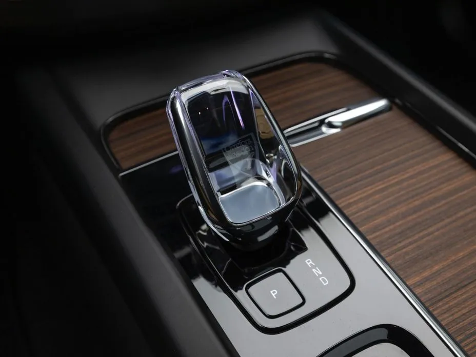 Volvo XC60 2023 из KR, фото 2