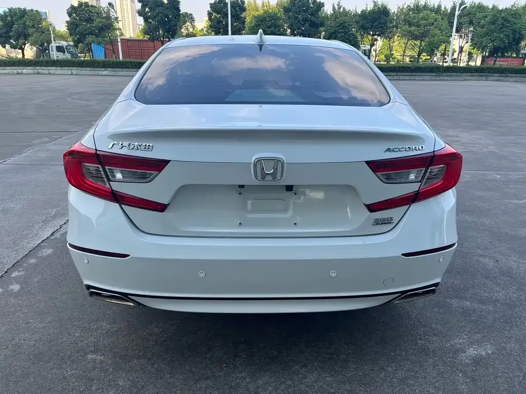 Honda Accord — фото 4