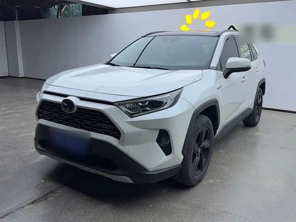 Toyota RAV4 — фото 7