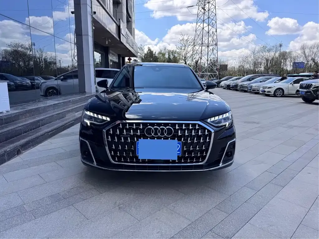 Audi A8 2025 из CN, фото 2