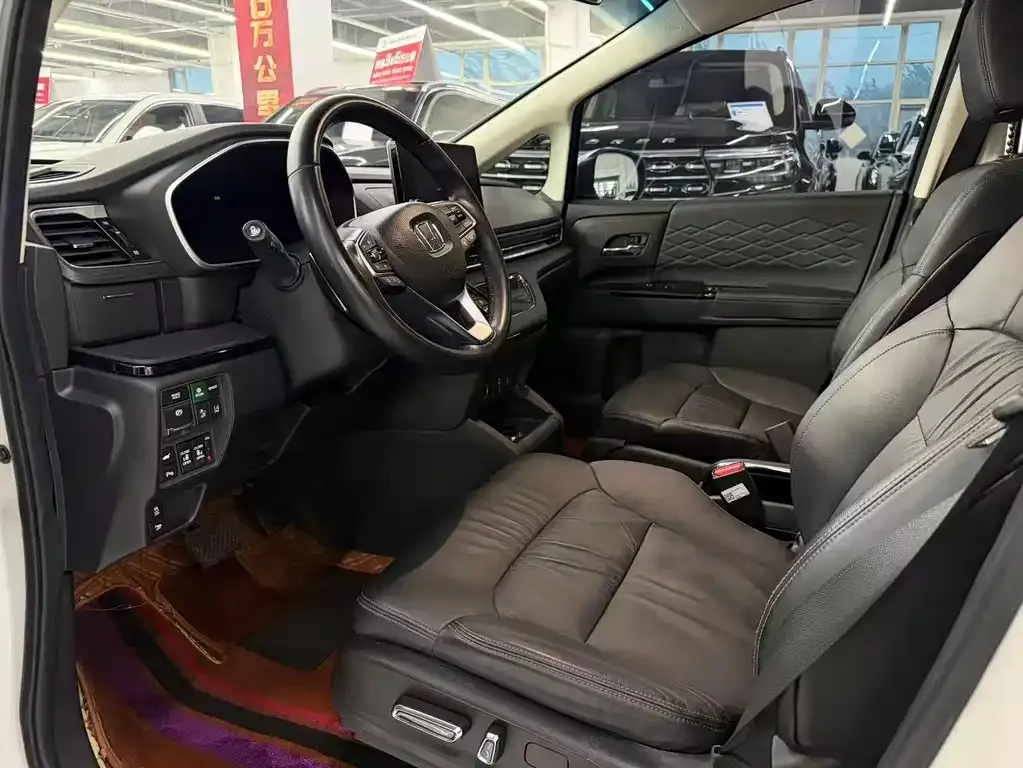 Honda Elysion 2023 из CN, фото 4