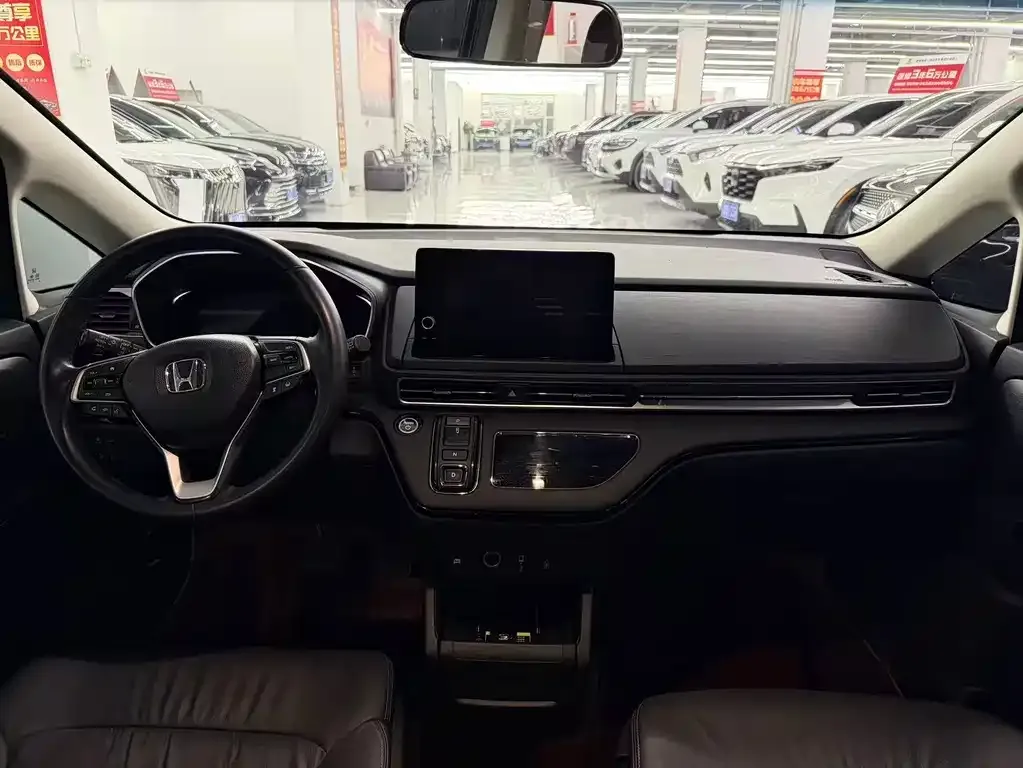 Honda Elysion 2023 из CN, фото 2