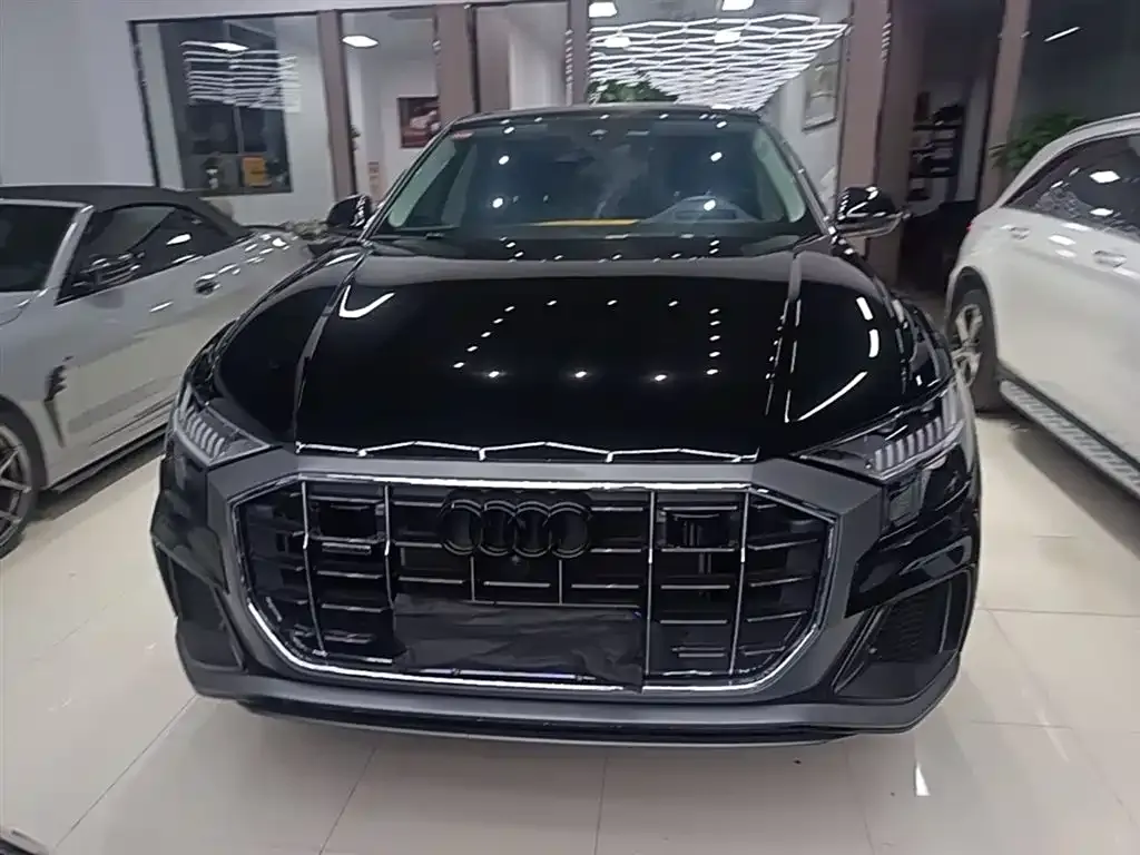 Audi Q8 — фото 2