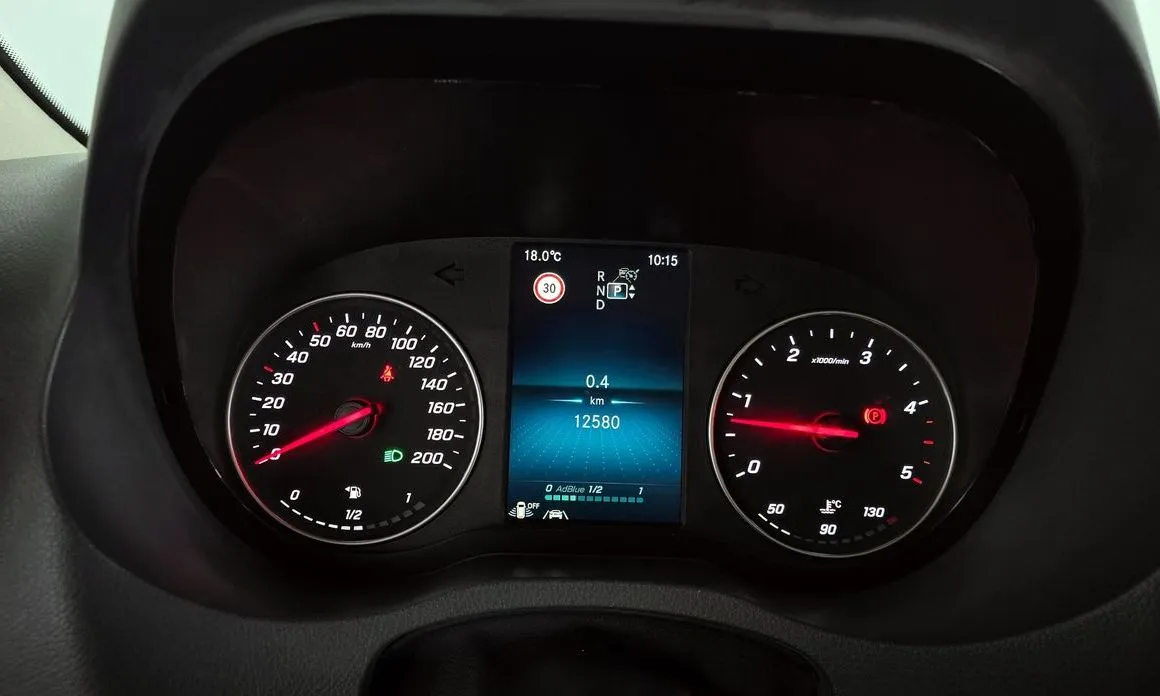 Mercedes-Benz Sprinter 2022 из KR, фото 2