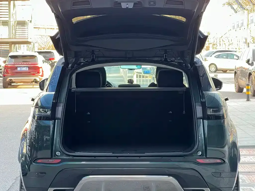 Land Rover Evoque 2023 из CN, фото 4