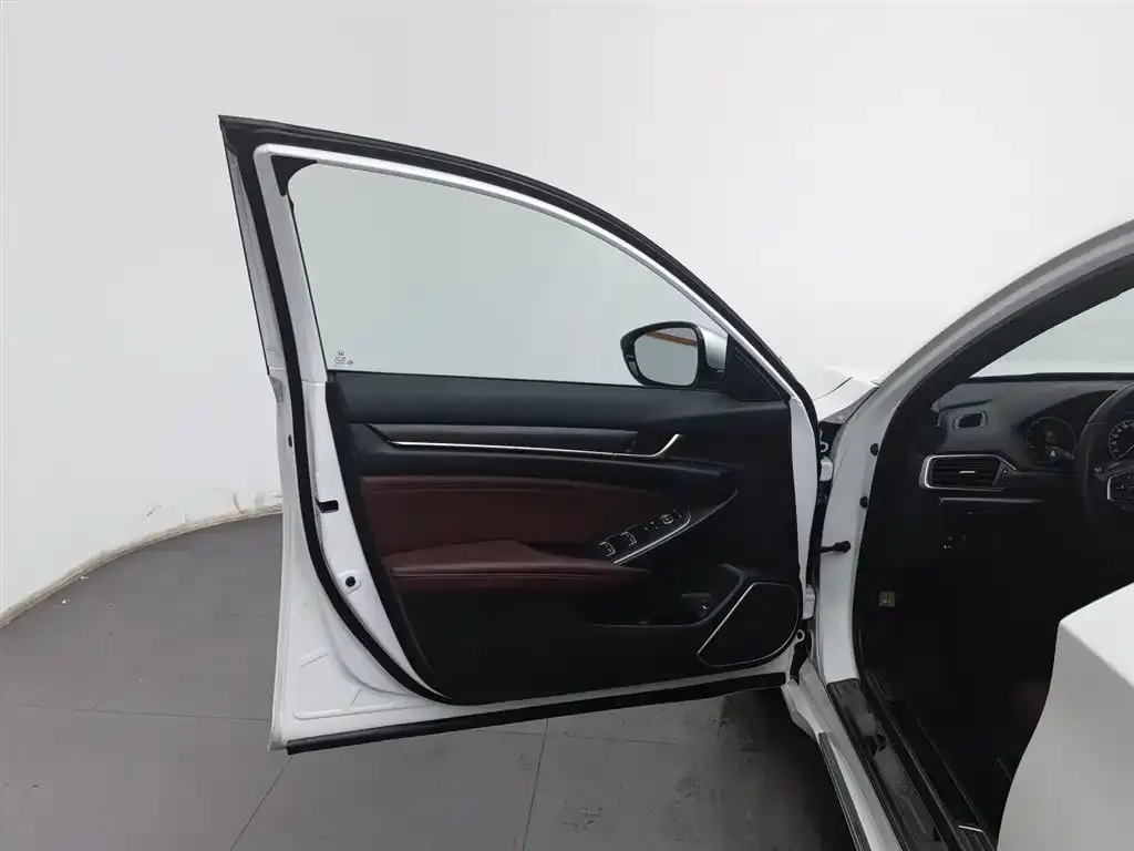 Honda Inspire 2023 из CN, фото 10