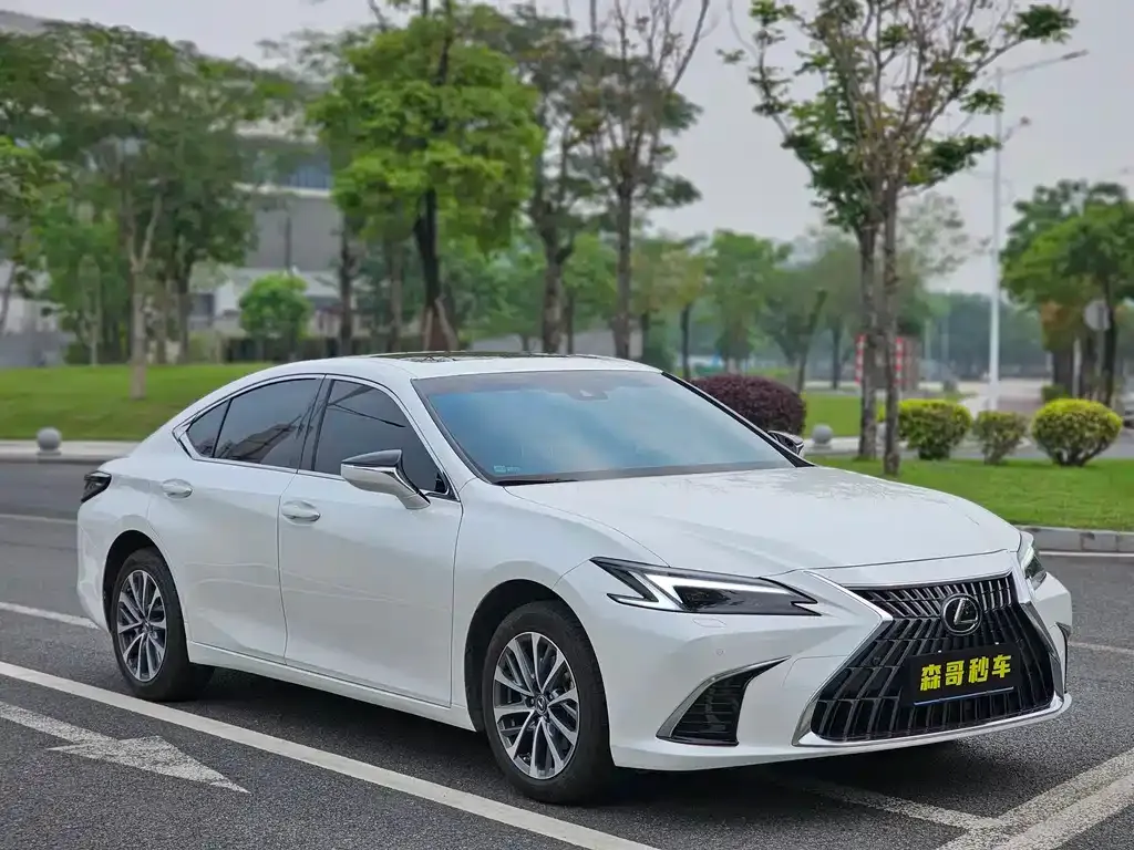 Lexus ES 2025 из CN, фото 3